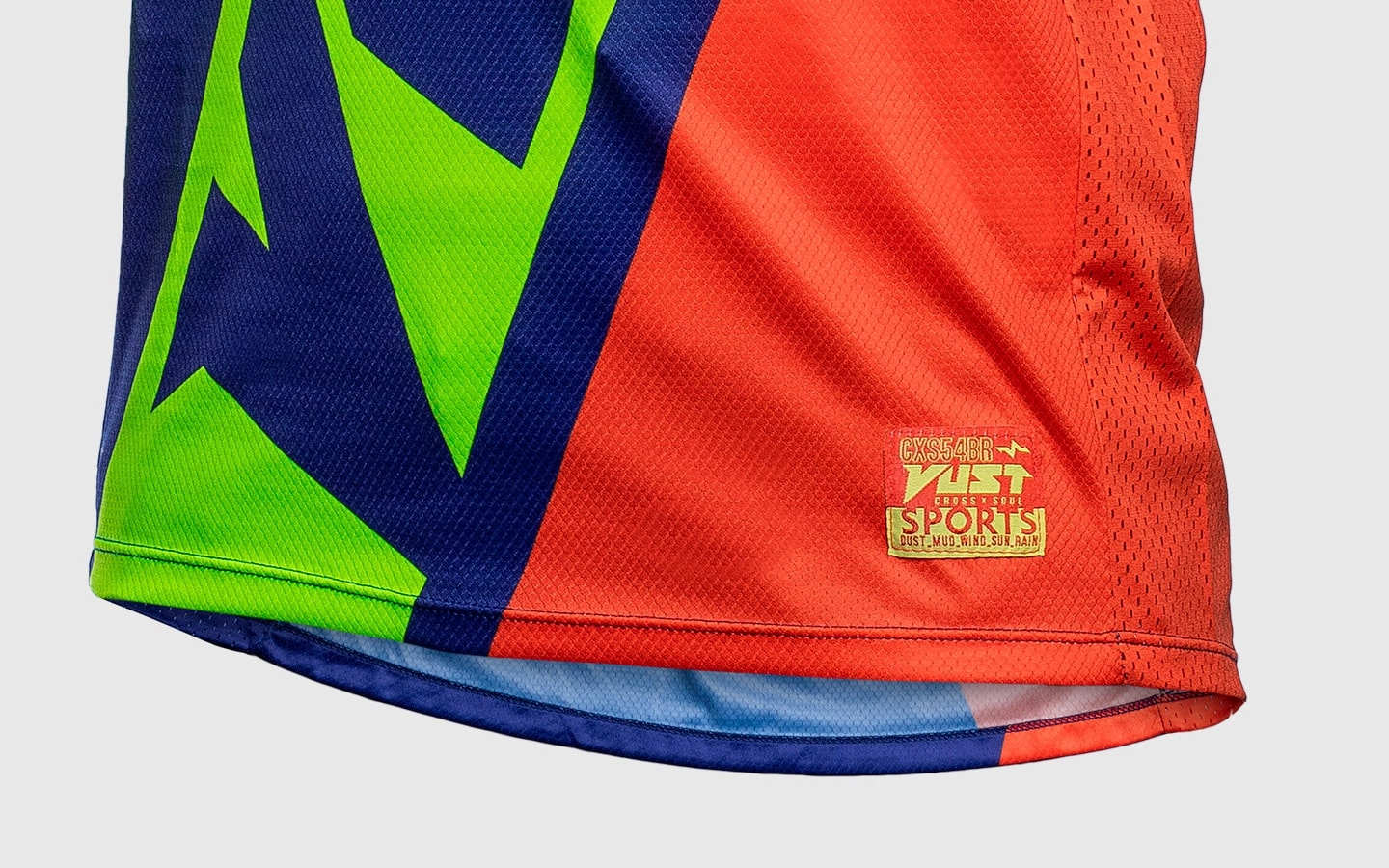 Parte traseira estendida Detalhe da parte traseira estendida Camiseta Vust Exo Fast
